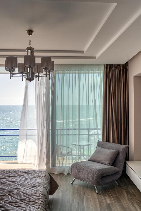 Maristella Marine Residense Hotel Apartment Одеса Екстериор снимка