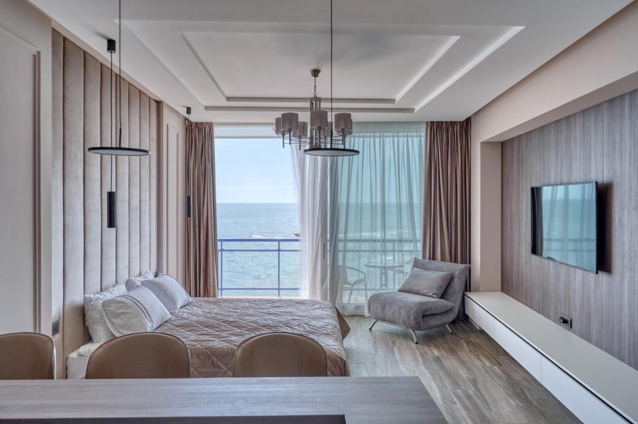 Maristella Marine Residense Hotel Apartment Одеса Екстериор снимка