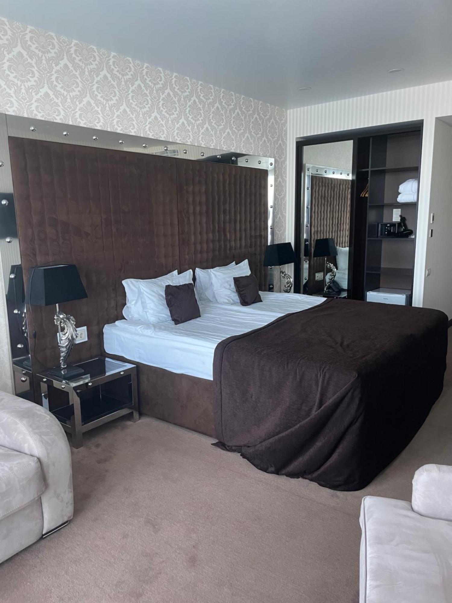 Maristella Marine Residense Hotel Apartment Одеса Екстериор снимка