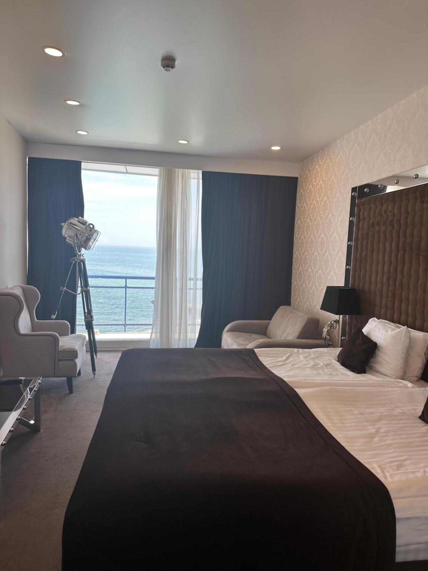 Maristella Marine Residense Hotel Apartment Одеса Екстериор снимка