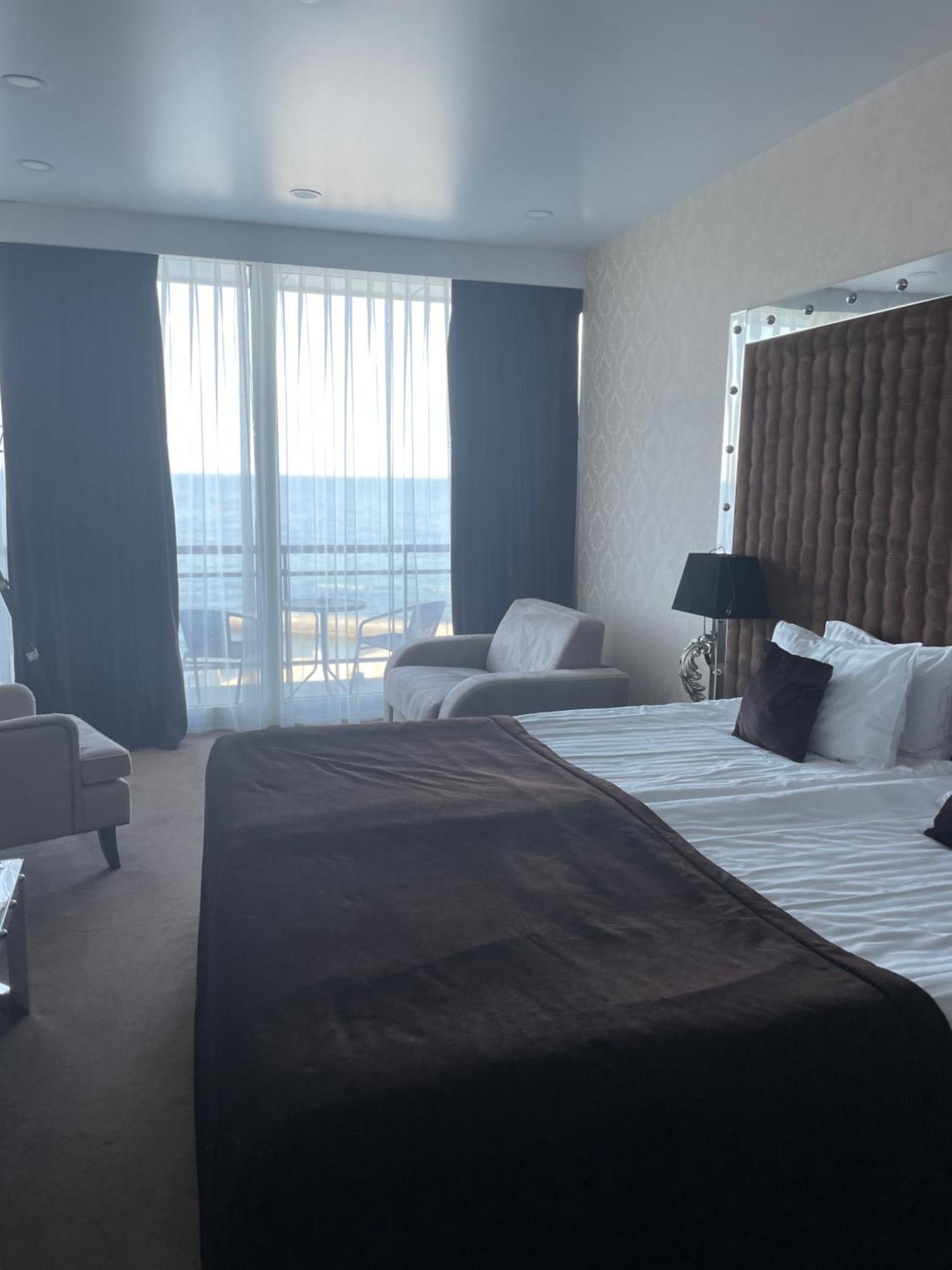 Maristella Marine Residense Hotel Apartment Одеса Екстериор снимка