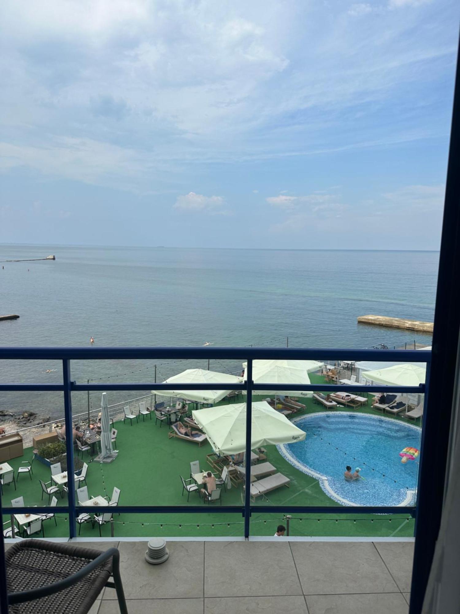 Maristella Marine Residense Hotel Apartment Одеса Екстериор снимка
