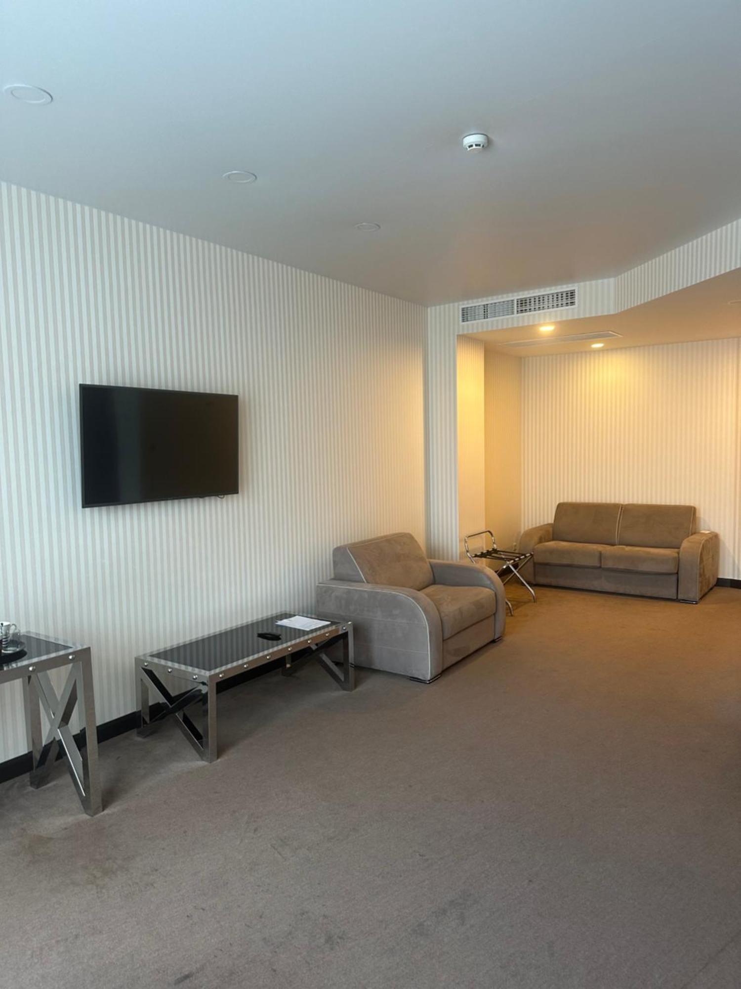Maristella Marine Residense Hotel Apartment Одеса Екстериор снимка