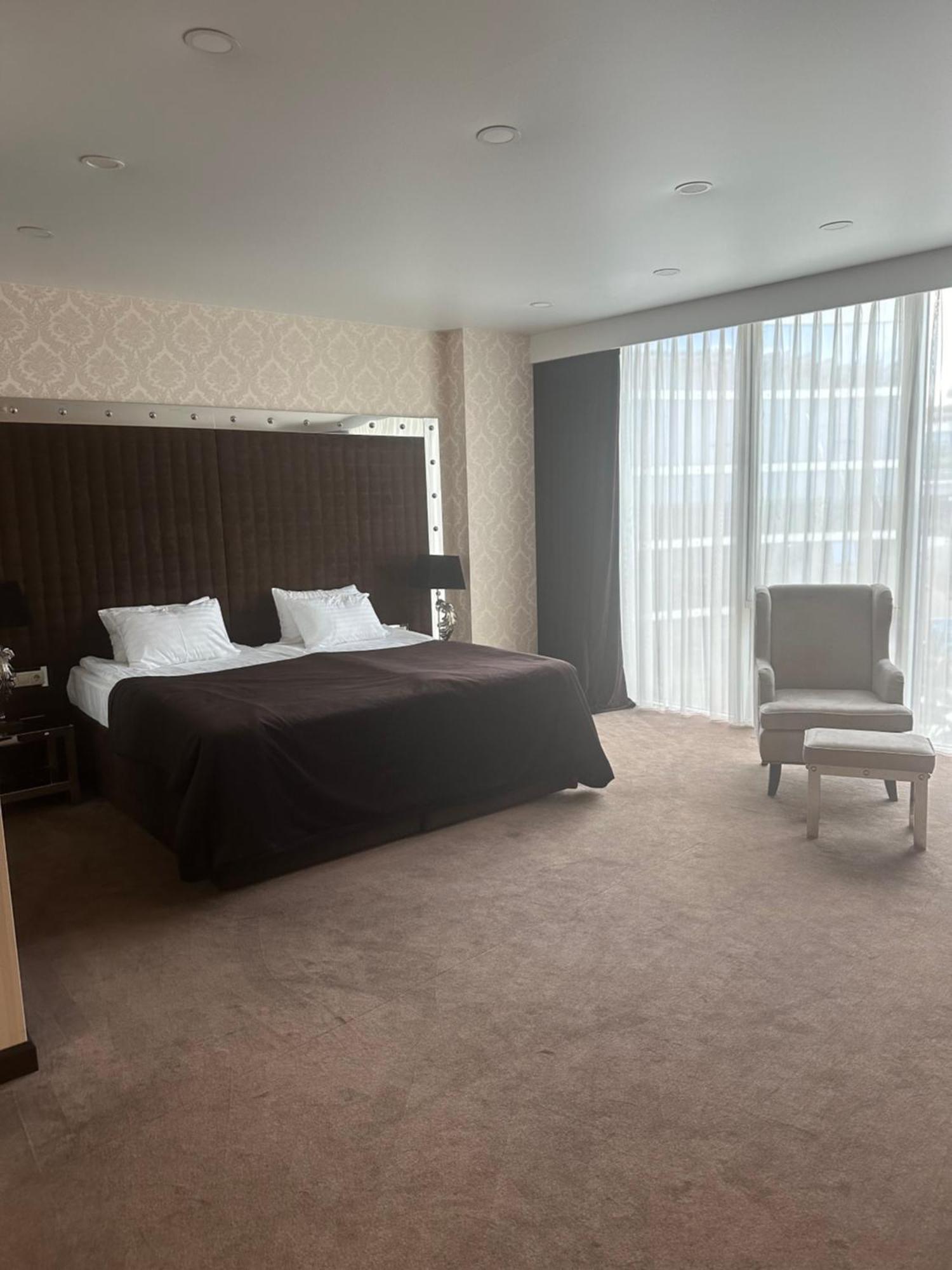 Maristella Marine Residense Hotel Apartment Одеса Екстериор снимка